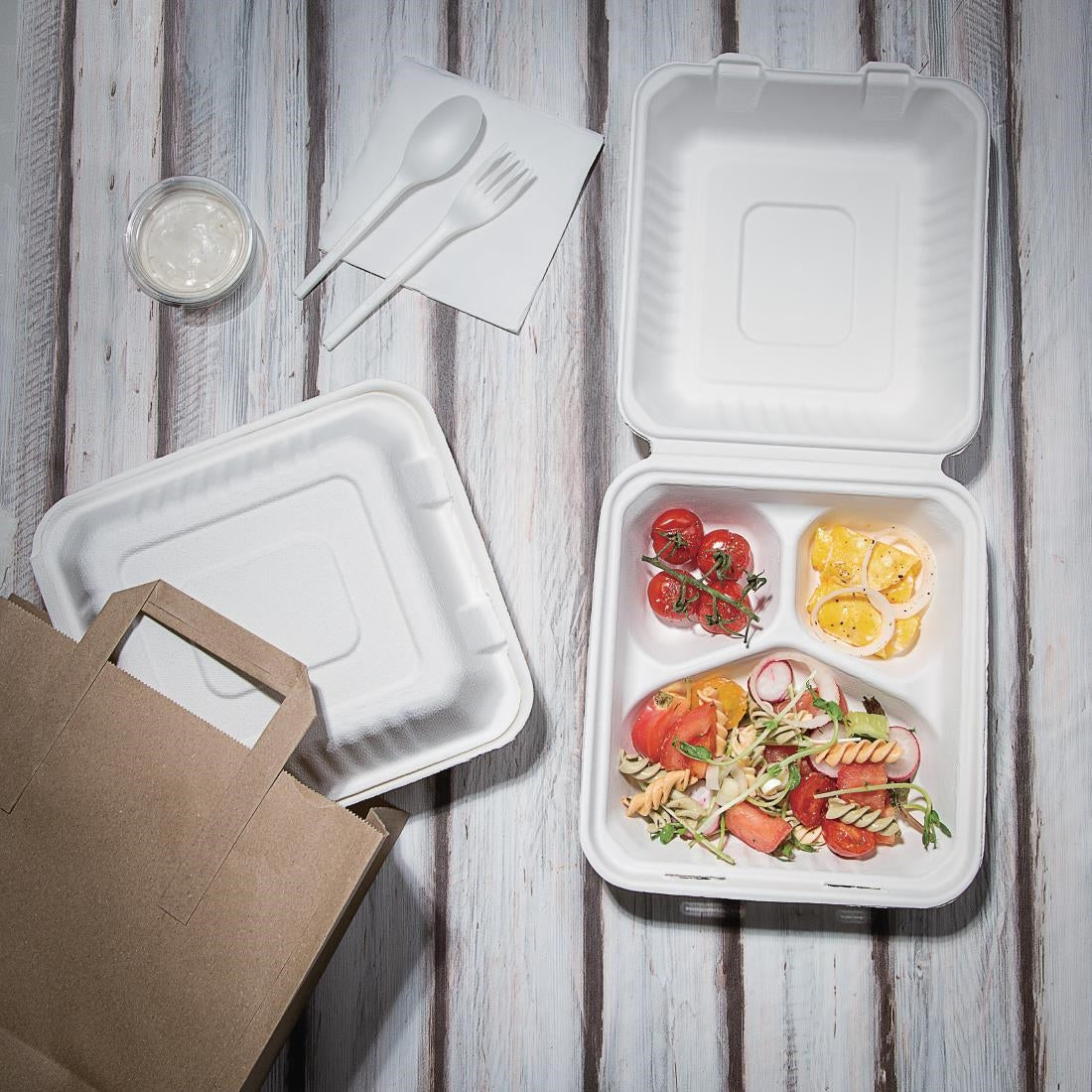 Boîtes 3 compartiments avec couvercle à charnière compostables en bagasse Fiesta Compostable 201mm (lot de 200) — FC526