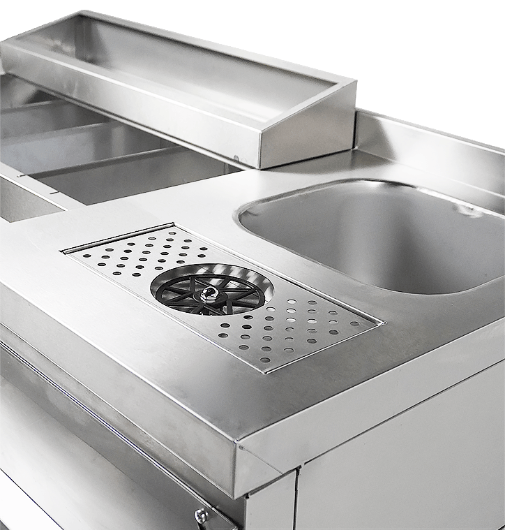 Cocktails bar station réfrigérée incl. évier, lave-verres, speedrail porte-bouteilles, planche à découper et poubelle — Combisteel 7083.0050