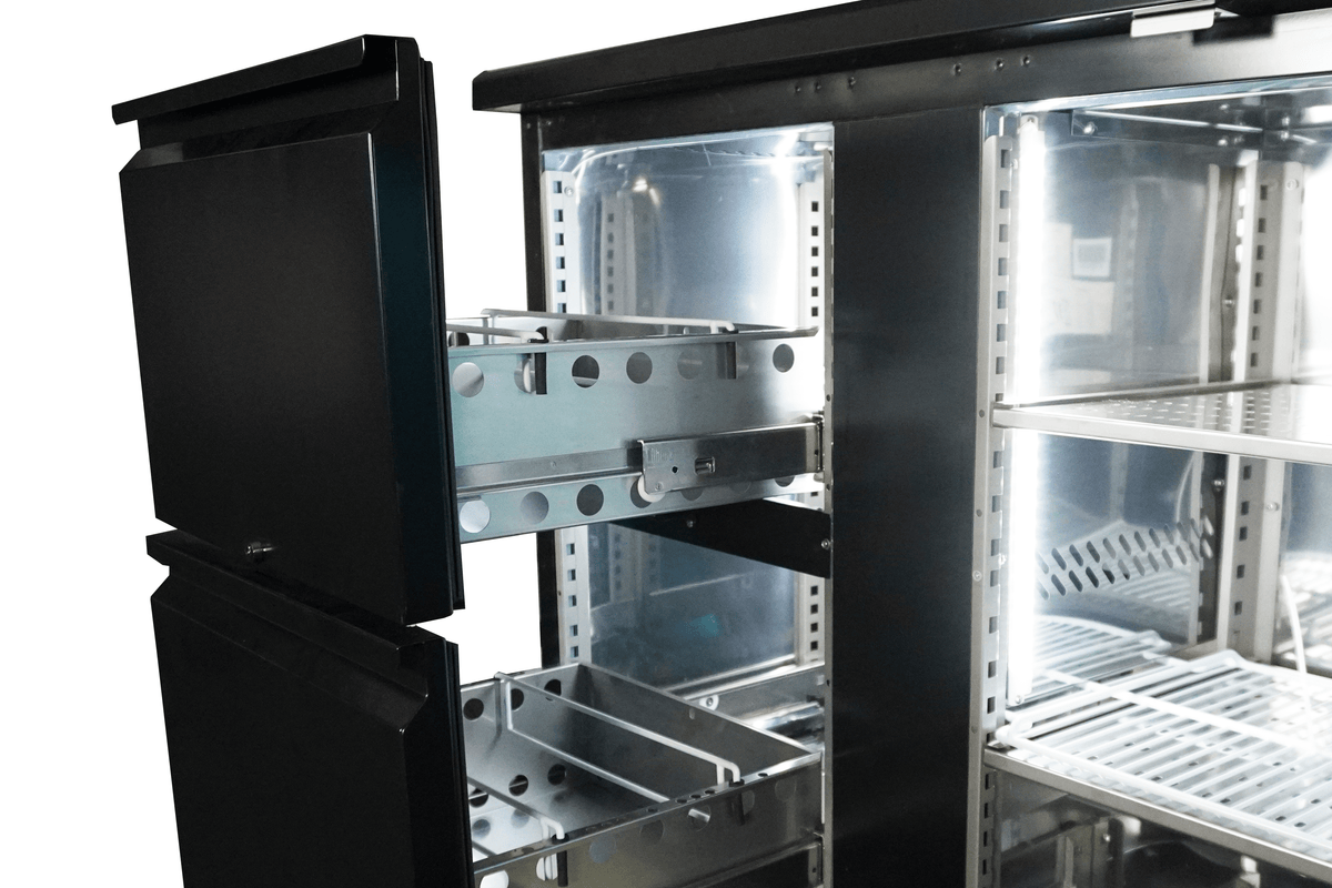 Arrière bar réfrigérée noir 3 portes et 2 tiroirs *transport sur demande* — Combisteel 7450.0326