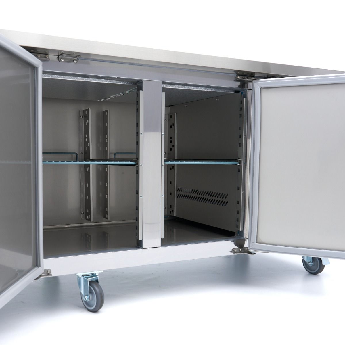 Congélateur de comptoir - 223 cm - 4 portes – Maxima 09400397