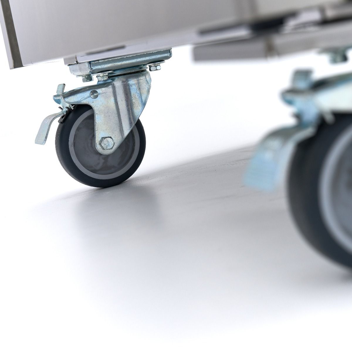 Congélateur - 400 L - 3 étagères réglables - acier inoxydable - sur roulettes – Maxima 09400136