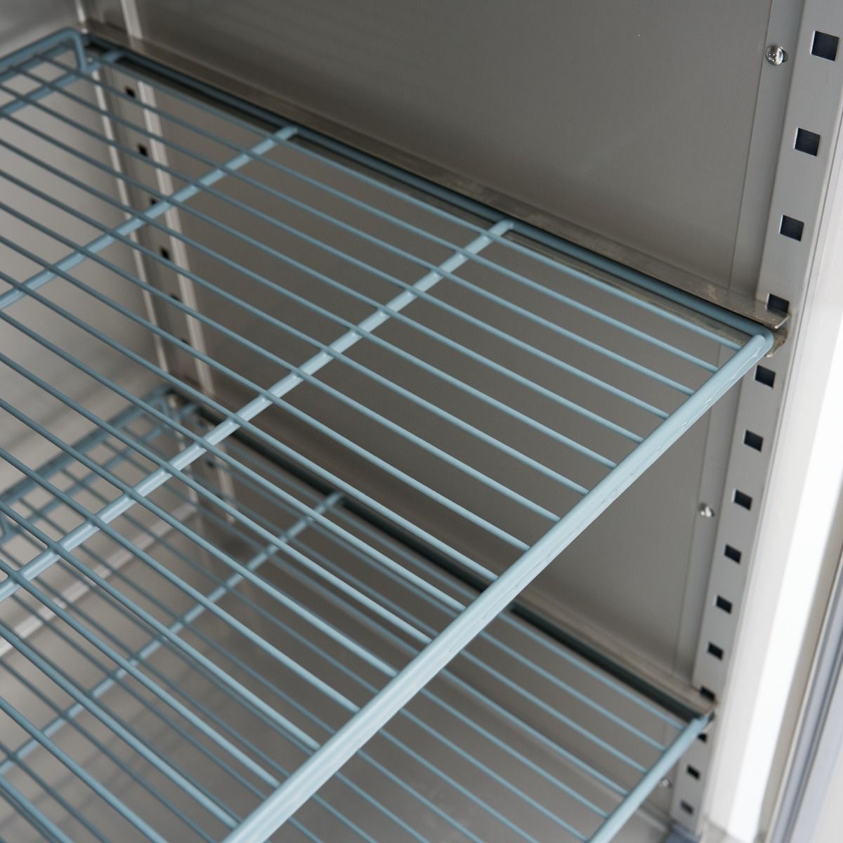 Congélateur - 400 L - 3 étagères réglables - acier inoxydable - sur roulettes – Maxima 09400136