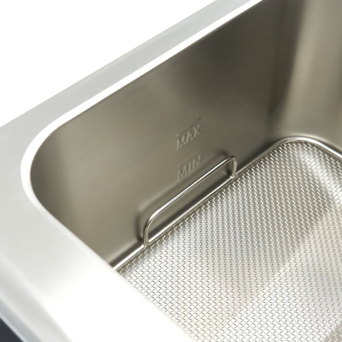 Friteuse - 8 L - 1 panier - induction - système de levage - avec robinet de vidange – Maxima 09371450