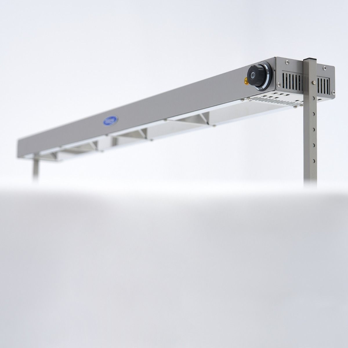 Rampe chauffante - 137 cm - adaptée à une installation au plafond et en pose libre – Maxima 09362304