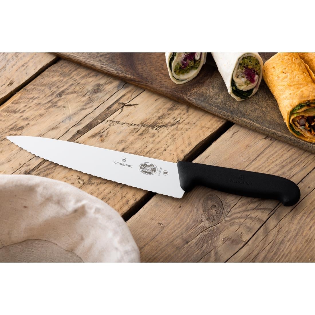 Couteau de cuisine denté Fibrox Victorinox 220mm — CC266