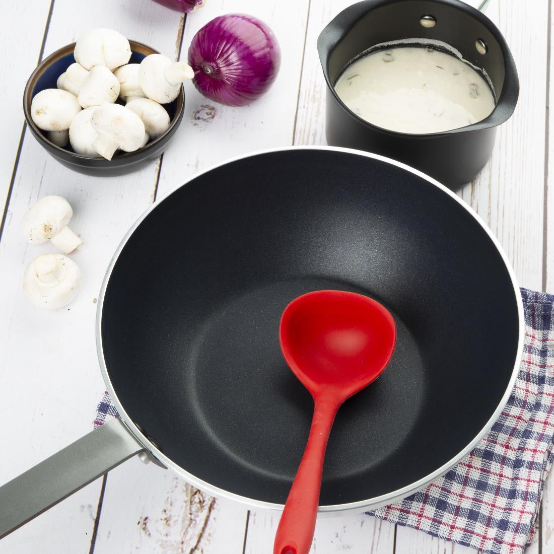 Wok antiadhésif Vogue — CE165
