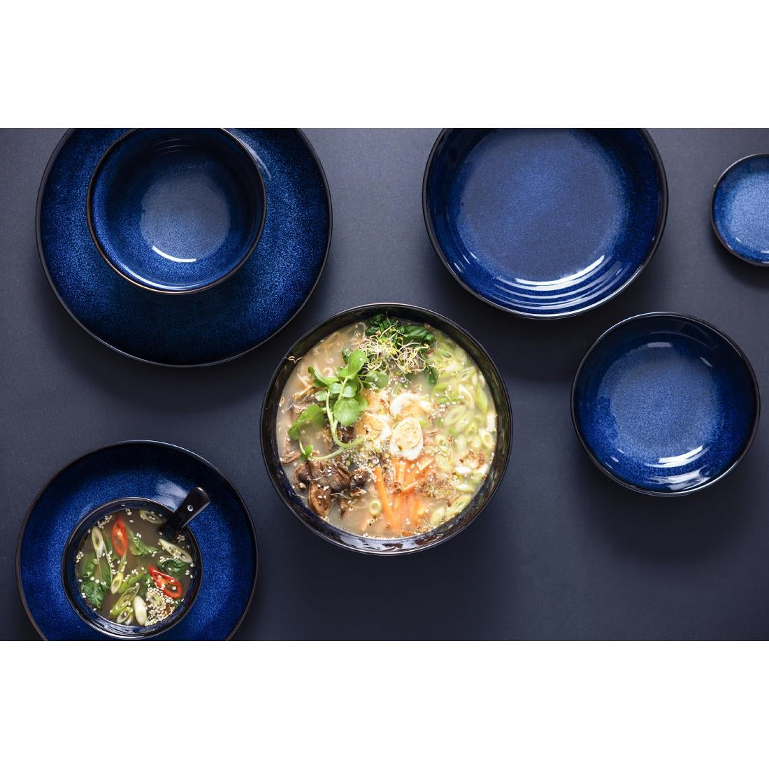 Bols plats Olympia Luna bleu nuit 160 mm (lot de 6) — DZ772