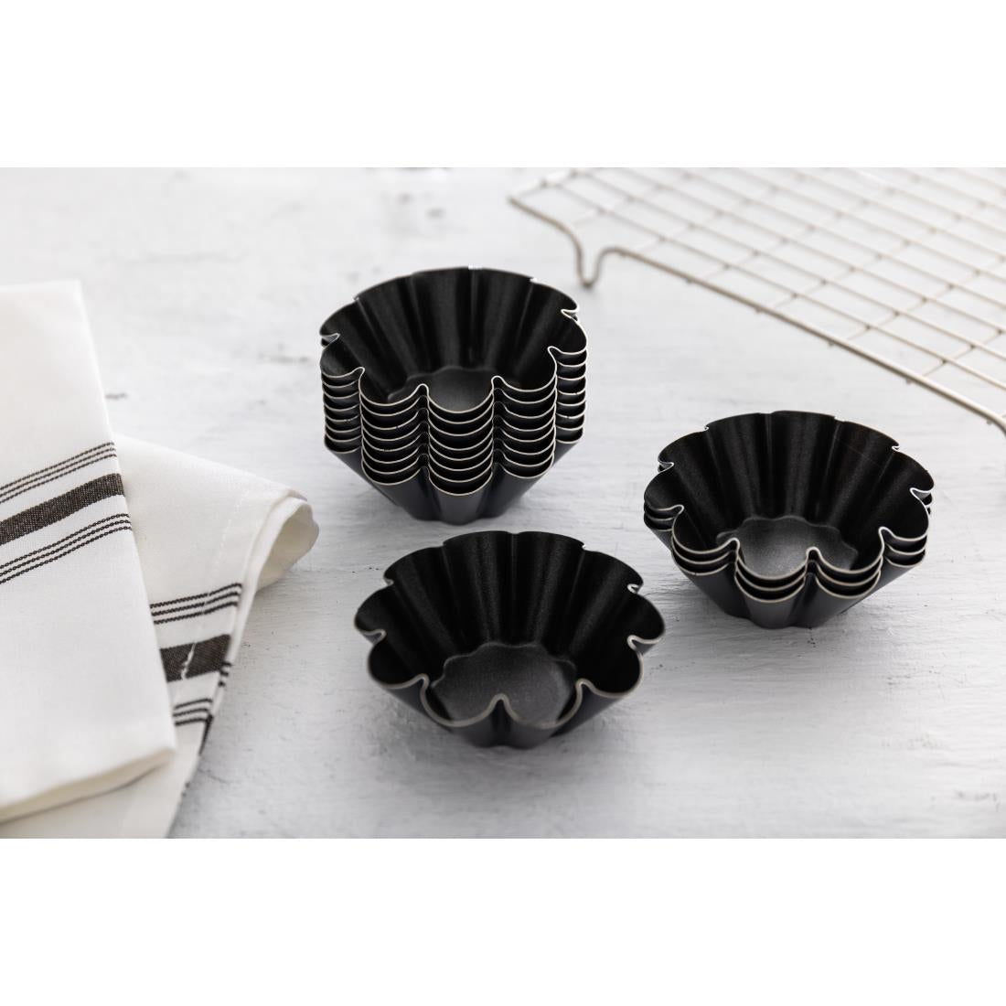 Moules à mini brioche antiadhésifs 75mm Matfer Bourgeat (lot de 12) — E238