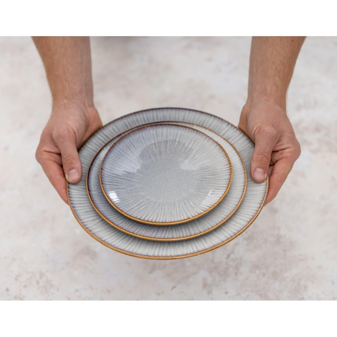 Assiettes Plates Olympia Drift En Relief Gris 280mm (lot de 4) — FU194