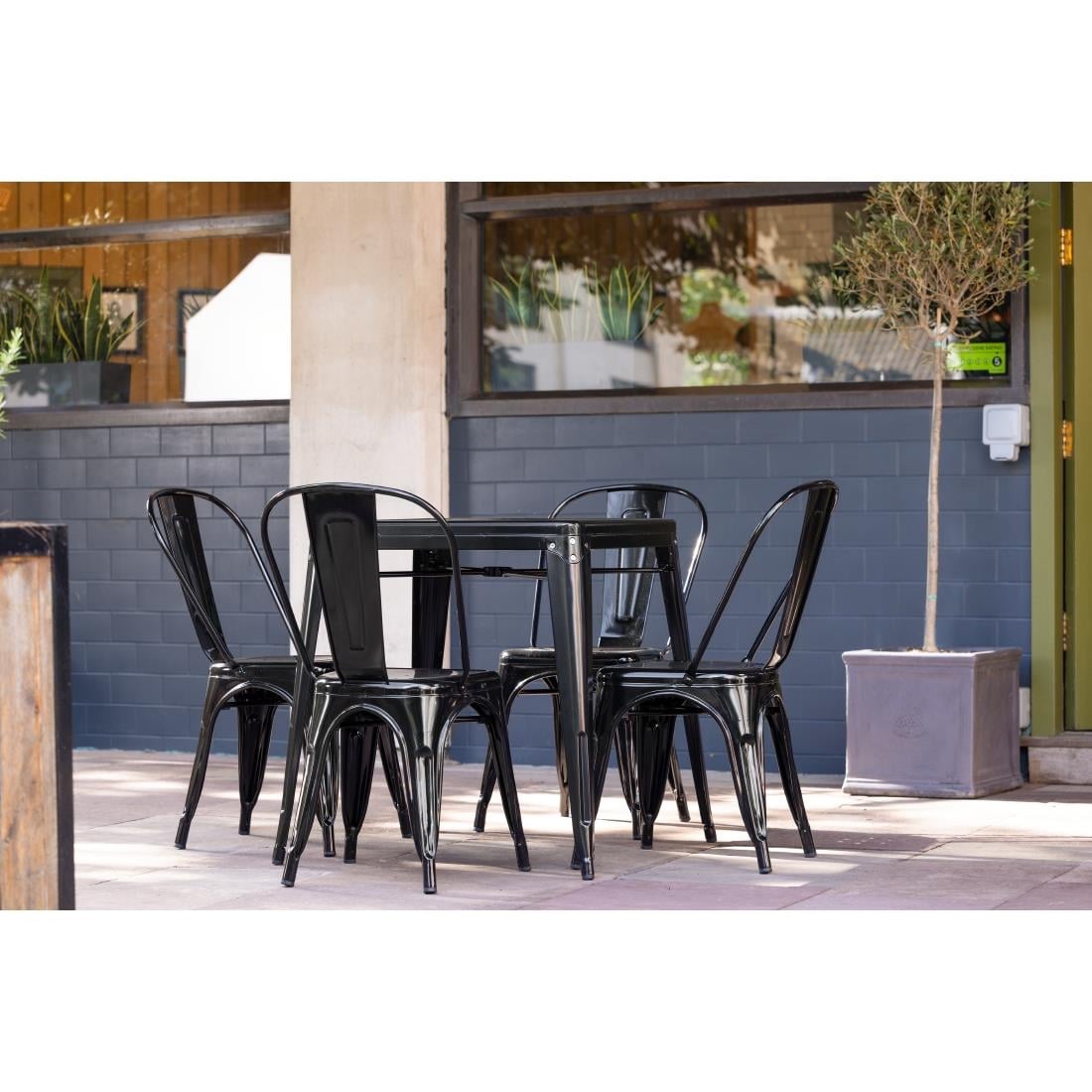 Table carrée en acier noir Bolero Bistro 668mm — GC867