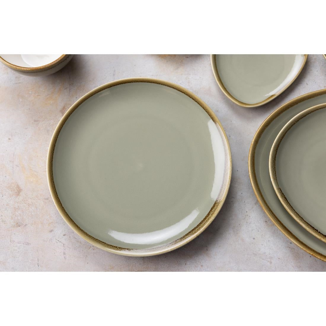 Assiettes plates rondes Olympia Kiln mousse 280mm (lot de 4) — GP475