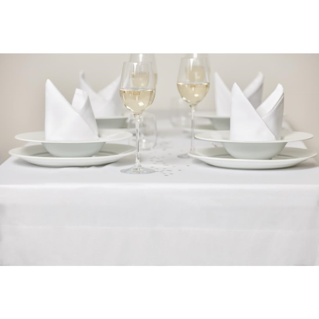 Nappe blanche bande de satin Mitre Luxury 910 x 910mm — GW417