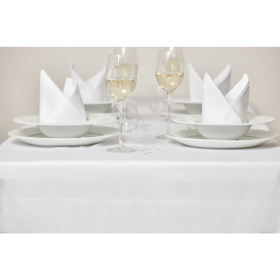 Nappe blanche bande de satin Mitre Luxury 1780 x 1780mm — GW423