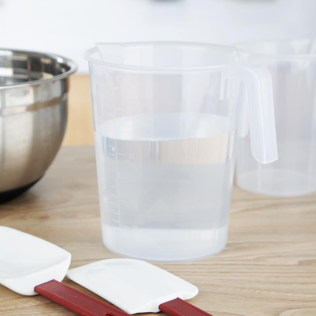 Pichet gradué en polypropylène Nisbets Essentials 2L — HB204
