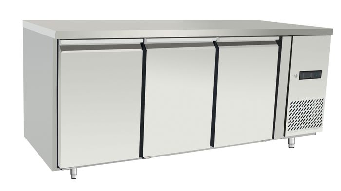 Réfrigérateur comptoir, 3 portes, Arktic, Profi Line, 334L, 230V/400W, 700x1795x(H)839mm — 238127
