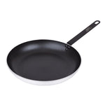 Poêle aluminium antiadhésive induction Téflon Nisbets Essentials 28 cm — HX969