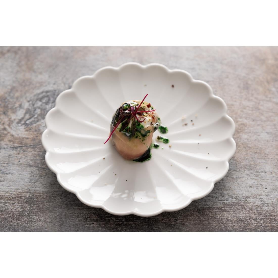 Assiettes festonnées Olympia Bloom blanches 175 mm (lot de 6) — JB393