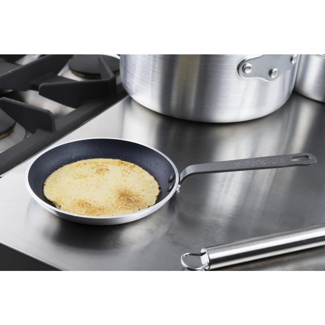 Poêle à blinis antiadhésive en aluminium Vogue 150mm — S340