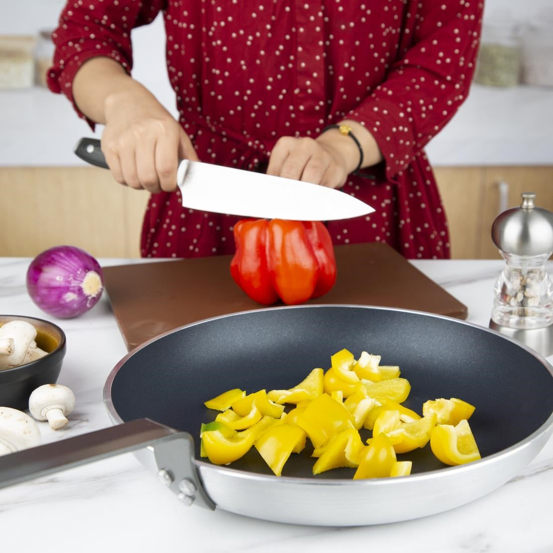 Poêle en aluminium antiadhésive Teflon Platinum Plus Vogue 32cm — HT982