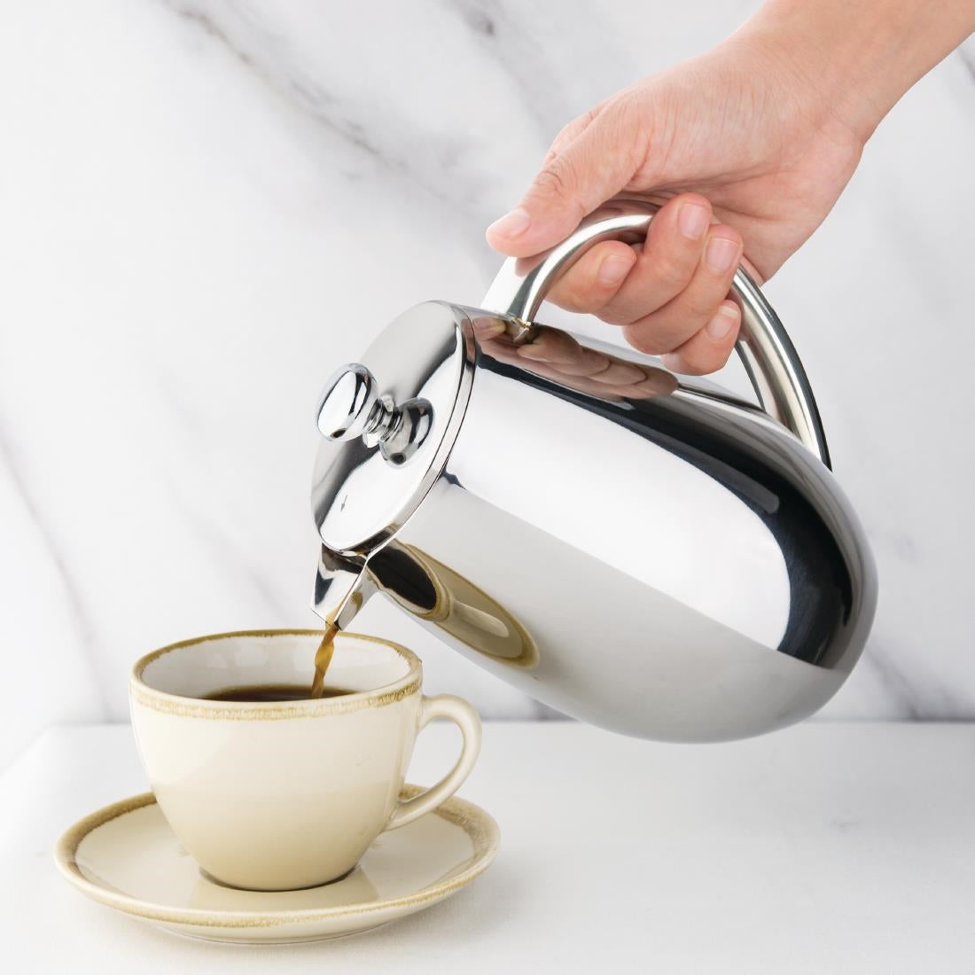 Cafetière à piston en inox isotherme Olympia 6 tasses — W837